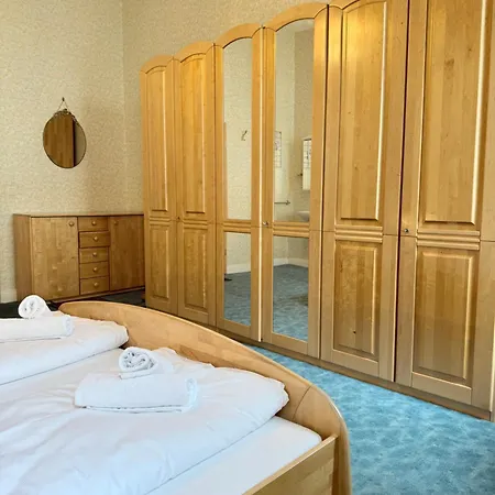 Budget I Ab 59 Eur I Fuer 1-2 Personen I Taegliche Reinigung Gemeinschaftsbereiche I Waschbecken Im I Xxl Gemeinschaftskueche-baeder I Wasch I Trockner I Homestay Ibbenbueren