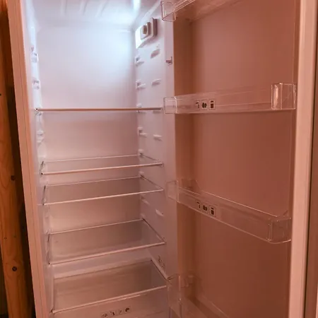 Budget I Ab 59 Eur I Fuer 1-2 Personen I Taegliche Reinigung Gemeinschaftsbereiche I Waschbecken Im I Xxl Gemeinschaftskueche-baeder I Wasch I Trockner I Homestay